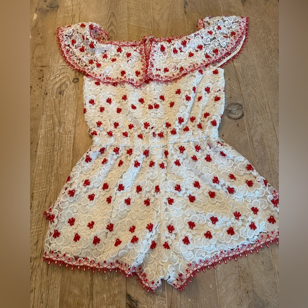 Alexis White Romper with Red Floral Embroidery L - Picture 9 of 10